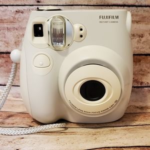 Fujifilm Instax Mini 7s camera